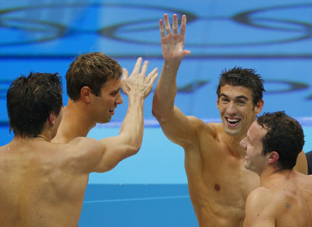 2012: Michael Phelps wins 18th gold medal to close out London Olympics